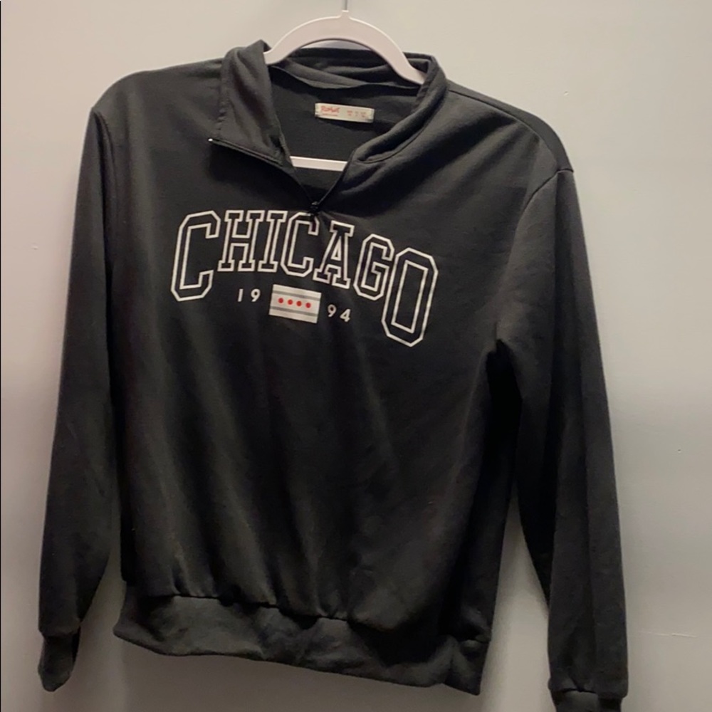 Romwe thin chicago pullover